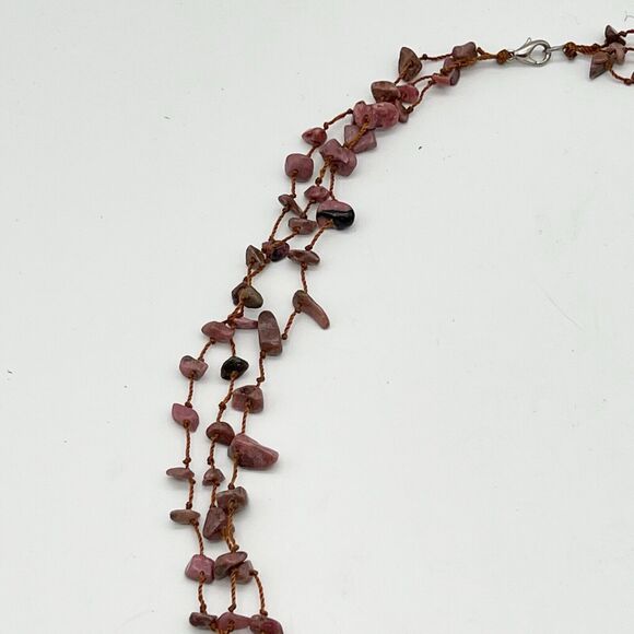 Mauve Stone Chip 3 Strand Polished Black Stone Pendant Tassel Boho Necklace 25” - Picture 11 of 12